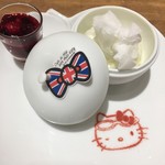 カフェ ド ミキ ウィズ ハローキティ - 