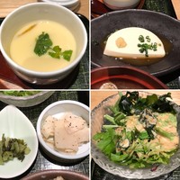 くずし割烹 天ぷら竹の庵 東銀座店 - 付け合わせがこれまた充実(^^)
                茶碗蒸し、冷奴、サラダ、漬け物、白い物の正体は不明ですが、エリンギかと。スパイシーな味付けで美味しかったですよ。