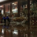 Main Bar Yelaixiang - 