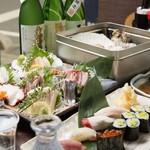 Sanriku Chokusou Puripuri Kaki To Shinsen Gyokai Iwate Sanriku Chokusou Sakaba Hachimaru - 三陸から直送された鮮魚で作る料理が好評！