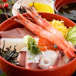 Sashimi bowl with Nagisa soup