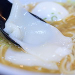 オンリーワンヌードル イチフジ - 【特製壱富士ラーメン（塩）@税込1,000円】新潟県産の無添加しゃぶしゃぶ餅