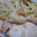 麺でる - 脂チュルン！