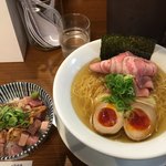 荒町商店中華そば ふじやま - 特製白ふじそば880えん 〆の肉飯200えん この後味付替玉150えん トータル1230えん