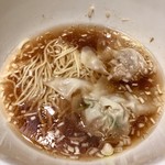 龍皇 - 特製ワンタン麺