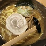 つけ麺屋 やすべえ - 同僚のラーメン    
      なんでやすべえでラーメン？