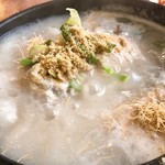 Wonjo Seoul Samgyetang - 少し待てば物凄いグッツグッツな鍋登場！！