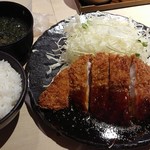 豚屋とん一 - 『熟成豚とんかつ定食』(税別890円、税込み961円)