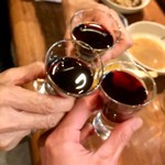 立ち飲み 庄太郎 - 常連さんから分けていただいたお酒で乾杯！