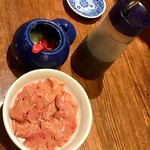 立ち飲み 庄太郎 - 鶏レバ刺し：500円