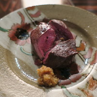 たでの葉 - 蝦夷鹿ヒレ肉 ホースラディッシュで