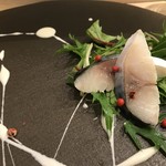 あま屋 - しめ鯖のサラダ。