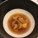 あま屋 - いくらとツブのウニかけご飯（ウニ醤油）。