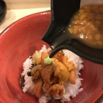 あま屋 - いくらとツブのウニかけご飯　