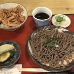 田舎庵 - 本日の定食：豚肉スタミナ焼丼とざる蕎麦￥８００