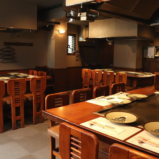 落ち着きの空間で楽しむ鉄板料理。特別な時間をゆったり堪能◎