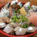 生麦 - ★今日のおすすめ定食！ アジ・イワシ丼（900円）★