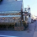 トラン・ブルー - 外観：２月なのに雪がない