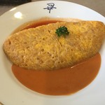 ランチ　とろとろオムライス1350円（税抜き）