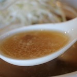 中華そば 味万 - スープ