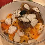 はらまさ - 全部のせ：雲丹・牛肉。さらにトリュフ