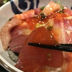 卵黄に絡ませて頂きます。