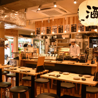 ～野毛横丁スタイル・活気溢れる店内で～