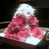 肉匠 とろにく 恵比寿店 - A5神戸牛の鉄板とろ肉タワー鍋（3～5人前）￥3980