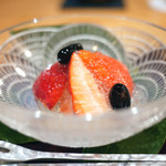 豪龍久保 - 苺（やよいひめ）　丹波黒豆　シャルドネジュレ