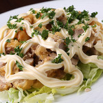 西安刀削麺酒楼 - サクサクジュシー油淋鶏のマヨネーズかけ