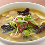 西安刀削麺酒楼 - 【酸辣魚～サンラーユー～】 新登場！白身魚の西安風サンラー煮込み。あっさりなのにコクのあるスープが食欲を掻き立てます! 西安名物の煮込み魚を是非ご賞味ください☆