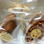 アトリエ ニコ - 箱を開けると、お菓子がたくさ〜ん♡