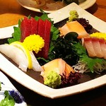 Kyoudoryourikumakichi - 鮮魚盛り合わせ