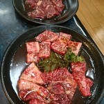 焼肉レストラン大将軍 - カルビとハラミ