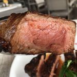 Stripsteak Waikiki - 