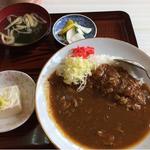 ハイセイコー食堂 - カレーライスにサービスの品々