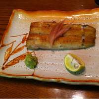 吉寅 - 白焼き。ふっくらしている。柚子胡椒も。