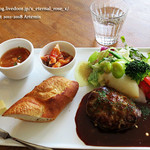 ブラッスリー プティ モンタニュ - 