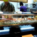 Uogashizushi - 魚河岸寿司 ＠清新町 冷蔵ショーケース