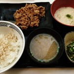 Yoshinoya - 麦とろ牛皿御膳 580円