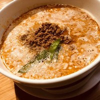 個室中華 頤和園 溜池山王店 - 