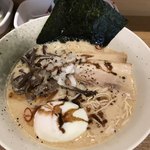 おとなりラーメン - とんこつらぁめん  温玉トッピング