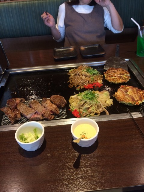 対決の舞台は お好み焼き本舗 名物料理 40日熟成肉 塊を頂きます By Turizuki お好み焼本舗 向山店 小池 お好み焼き 食べログ