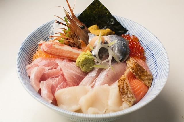 友福丸 石巻の居酒屋 &ndash; 新鮮な海の幸と地元グルメ