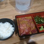 羽田市場 銀座直売店 - まぐろ丼