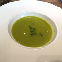 イノーヴェ - グリーンピースのスープ