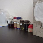 らー麺　つけ麺　二刀流　麺無双 - 清潔なカウンター