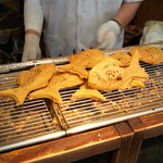 小椋商店 - 一匹ずつ、香ばしさが漂いますよ！