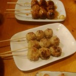 とり勝 - つくね　塩とたれ