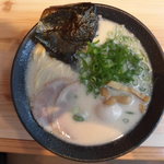 熟成とんこつラーメン専門 一番軒 - 白豚骨味玉ラーメン